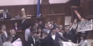 Оскорбительные высказывания и стычка в парламенте