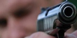 Стрелявший в сотрудника полиции гражданин России получил шестнадцать лет колонии