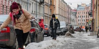 «Наисильнейший снегопад»: ЦУР оправдал Смольный за нехорошую уборку Петербурга и пробки 6 марта