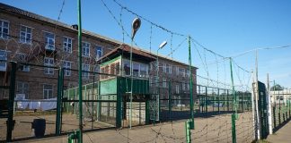 Четыре граждан России направились в исправительное заведение за похищение знакомого для приобретения
