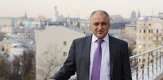 Главные дома Петербурга.
