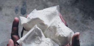 Четырех граждан России обвинили в накачивании ученицы наркотическими веществами для изнасилования