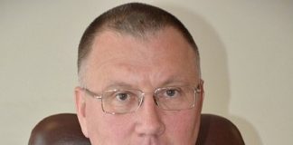 Главу Ленинского района Красноярска задержали за взятку