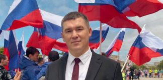 Градоначальников Огромного Камня накрывает землей