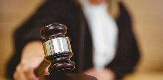 В Бурятии вынесли приговор мужчине, который убил родную тетю кочергой