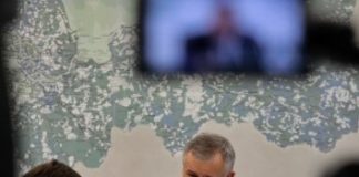 Из-под Дрозденко уходит земля