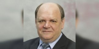 Из администрации Томской области уходит управделами Анатолий Иванов, обвиняемый в злоупотреблении полномочиями