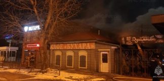 Кафе «Бухара» загорелось ночью в Иркутске
