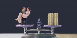 Кто в столице России зарабатывает миллионы на необыкновенных площадках для бракосочетаний