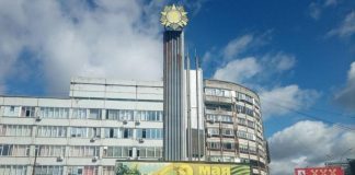 Новосибирского чиновника начали судить по делу о сносе стелы