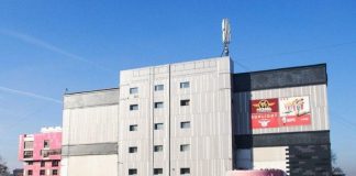 В иркутском ТРЦ «Карамель» мужчина погиб, упав в шахту лифта