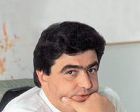Газовый блеф «Новатэка» // «Сотрудники следственных органов хотят начать официальное уголовное расследование и против вице-главу региона ЯНАО Иосифа Левинзона, также достигнуть признания всех соглашений «Фонда развития Ямала» недействительными»