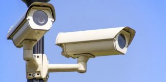 Камеры на Коммунальном мосту перестали штрафовать за выезд на «выделенку»