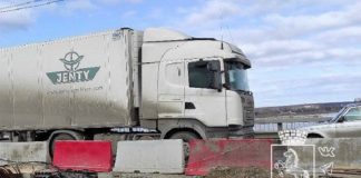 На Коммунальном мосту в Томске на сутки ограничат движение тяжеловесного транспорта
