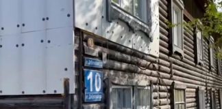 В Новосибирске в аварийном доме на улице Добролюбова обрушился пол