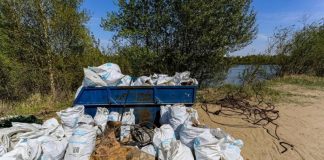 В Новосибирске волонтеры убрали берег Оби от мусора