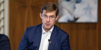 Шахматная партия Тимура Турлова. Мультимиллионер жульническими схемами зарабатывает сотни миллионов долларов в Республике Казахстан