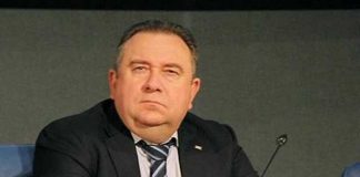 Кто опасается Мадлен Мерон, либо что прячет Алексей Рахманов