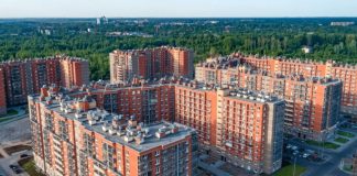 Жители Петербурга обязаны оплачивать стройку соцобъектов за собственный счет из-за решения Беглова