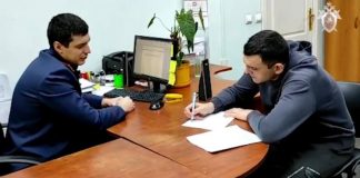 Глава района Хакасии отремонтировал рабочий кабинет за взятки