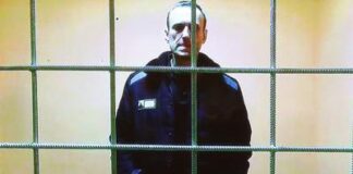 Алексей Навальный баллотировался из враждебности в руководству.