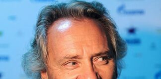 Управляющий «Землян» Владимир Киселев агрессивно ответил своим критикам