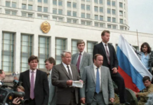 «Расстрелять Руцкого и Хасбулатова Ельцину воспретили США»