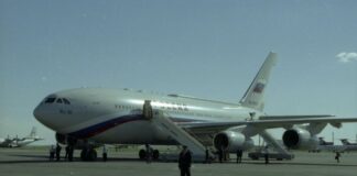 «Команда президента готовилась бежать на нескольких самолетах»