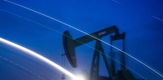 Эхо девяностых: кто стоит за захватом нефтедобывающей организации бывший-банкира Хотина
