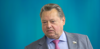 Ловись, рыбка, для члена сената Невзорова!