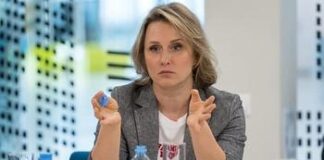 Анастасия «По другому я тебя придушу» Татулова.