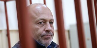 Получив 7,5 года, которые уже отсидел, бывший-член сената задержан в зале суда по новому делу — о хищении 359 млн руб. из банка «Таврический» в виде кредитов