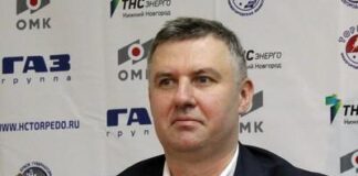 Яну Голубовскому и его супруге средства выносили в коробках.