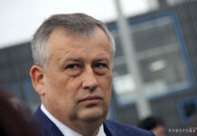 Деятельность Александра Дрозденко на должности главы региона Ленинградской области издавна вызывает вопросы у сотрудников правоохранительных органов