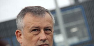 Деятельность Александра Дрозденко на должности главы региона Ленинградской области издавна вызывает вопросы у сотрудников правоохранительных органов
