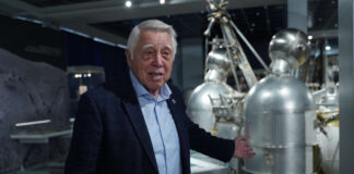 Замгенконструктора НПО им. Лавочкина при участии головного инженера Климушкина переплатил подрядной организации без лицензии и получил три года условно