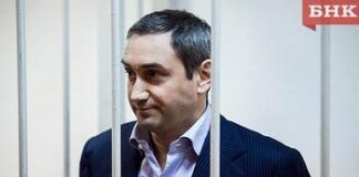 Константин Ромаданов рассчитывается за коммуналку.