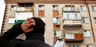 Управляющие компании не желают обслуживать старые дома
