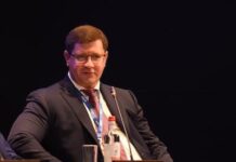 Дмитрий Паньков гадит, как англичанка.