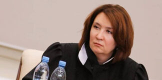 Елена Хахалева положила вред на депозит