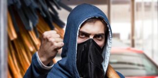 Ужас на мойке «Леон». Как группировка отморозков в Каменске-Уральском наводила кошмар на местную молодёжь