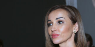 Анфиса Чехова объяснила причины посещения психолога с женихом для укрепления отношений