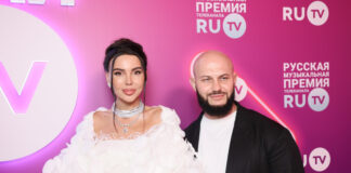 Самойлова пришла на развод с режиссером, съемочная группа запечатлела все для реалити-шоу