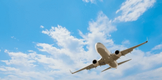 Шеф Пентагона Хегсет совершил экстренную посадку своего самолета на территории Великобритании