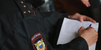 Мужчина в Краснодарском крае на автомобиле попытался проскочить через группу людей