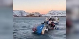 Девять туристов попали в беду: лодка затонула в Мурманской области из-за шторма.