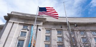 Студент-иммигрант в США арестован за подготовку к массовому расстрелу, сообщает NY Post.