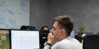 Татарстан занимает первое место в ПФО по зарплатам, а компании ищут специалистов по продажам с навыками работы с ИИ
