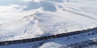 Сход вагонов в Хабаровском крае привел к задержке двух поездов