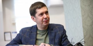 Рустам Бикмухаметов анонсировал планы по открытию обувного производства в Казани